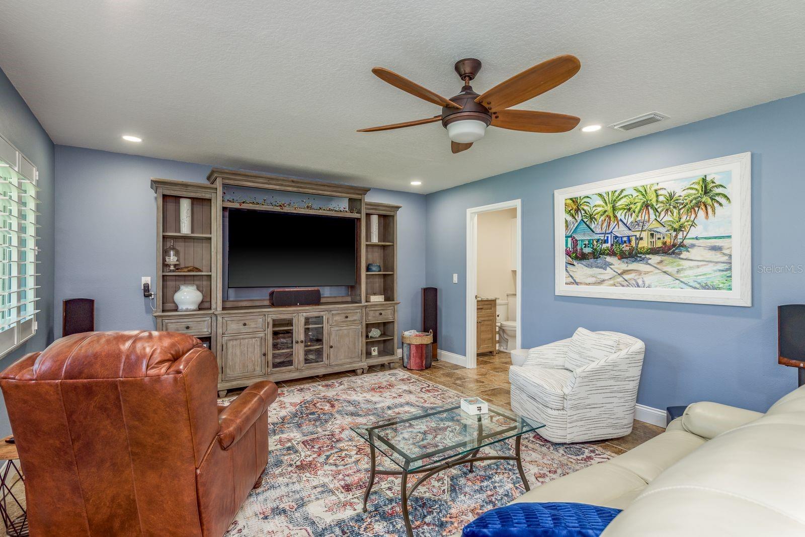 Image 19 of 56 For 538 Walden Court