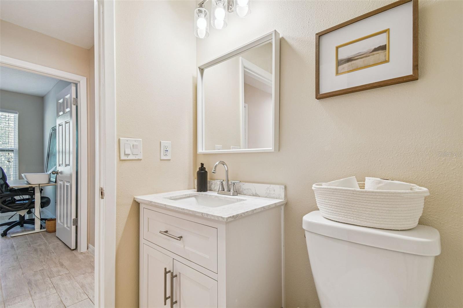 Image 25 of 37 For 4033 Dream Oak Place 202
