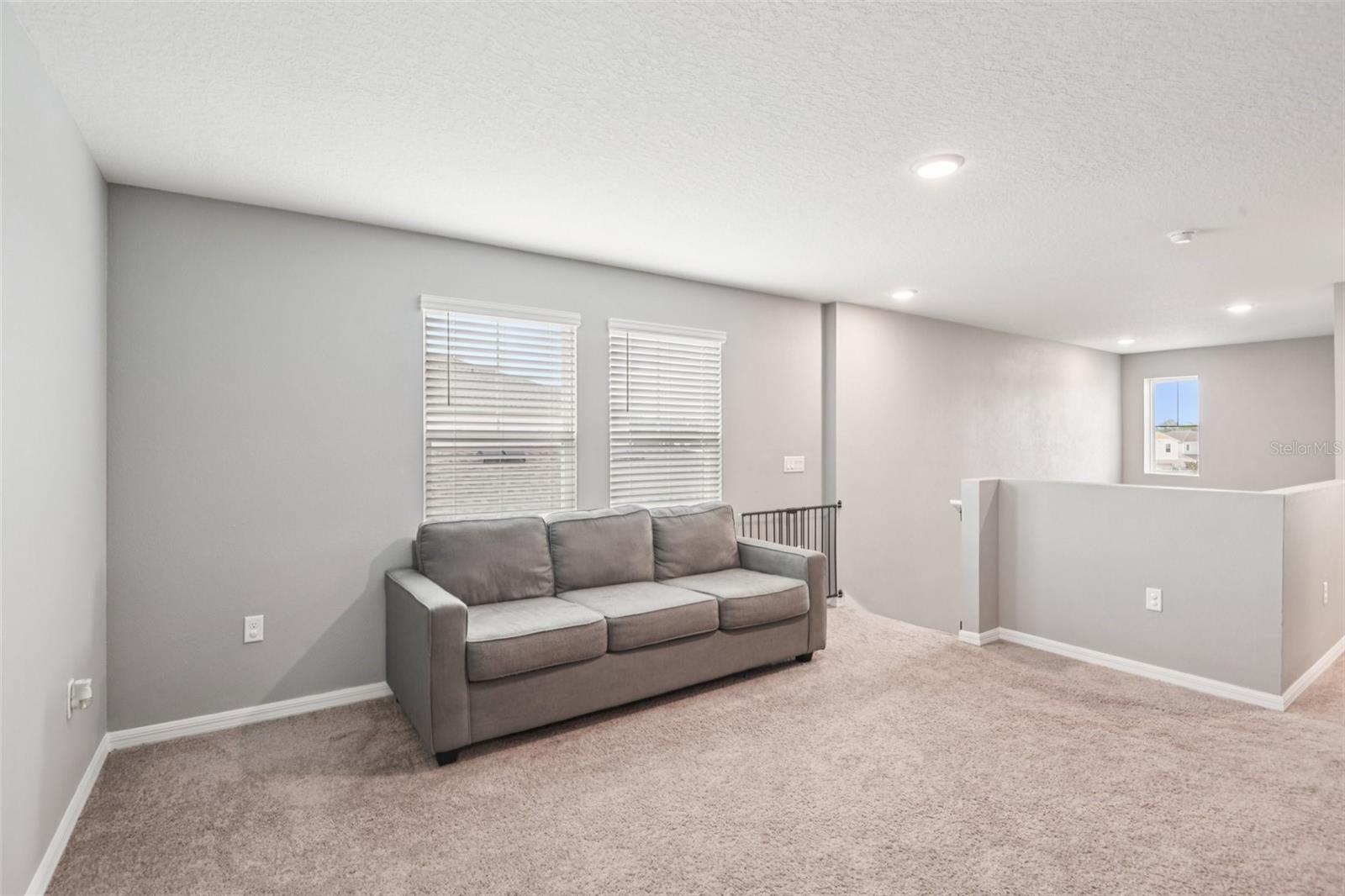 Listing photo id 13 for 34176 Verbena Street