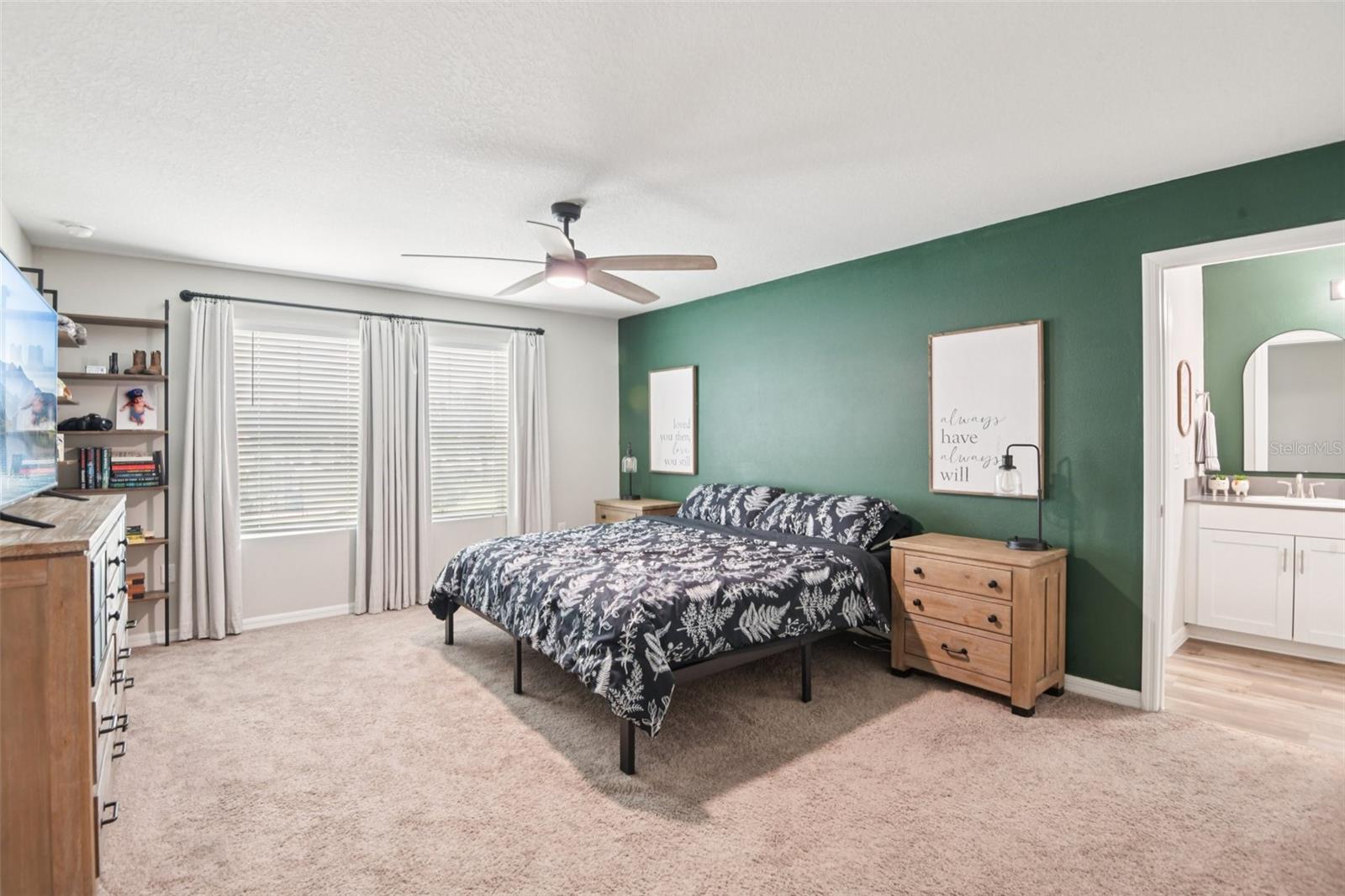 Listing photo id 16 for 34176 Verbena Street