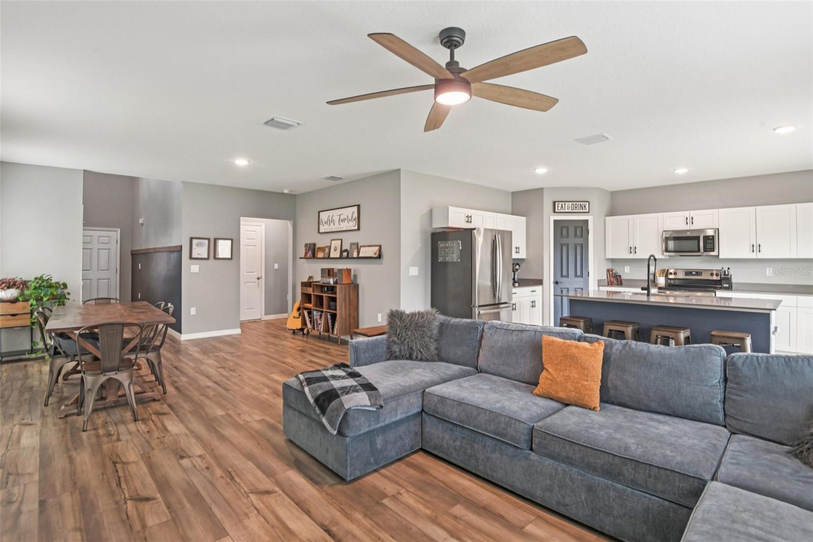 Listing photo id 5 for 34176 Verbena Street