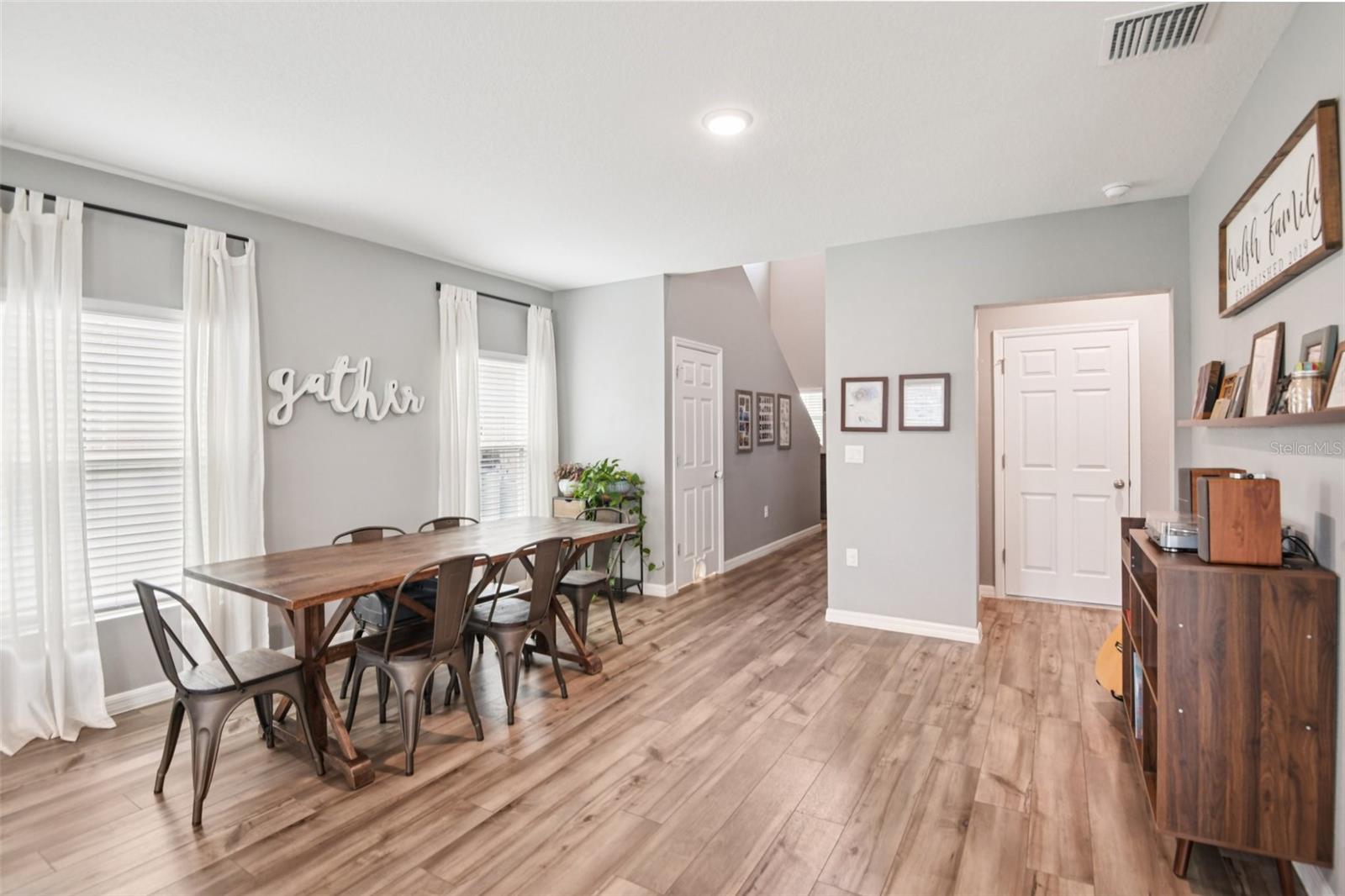 Listing photo id 6 for 34176 Verbena Street