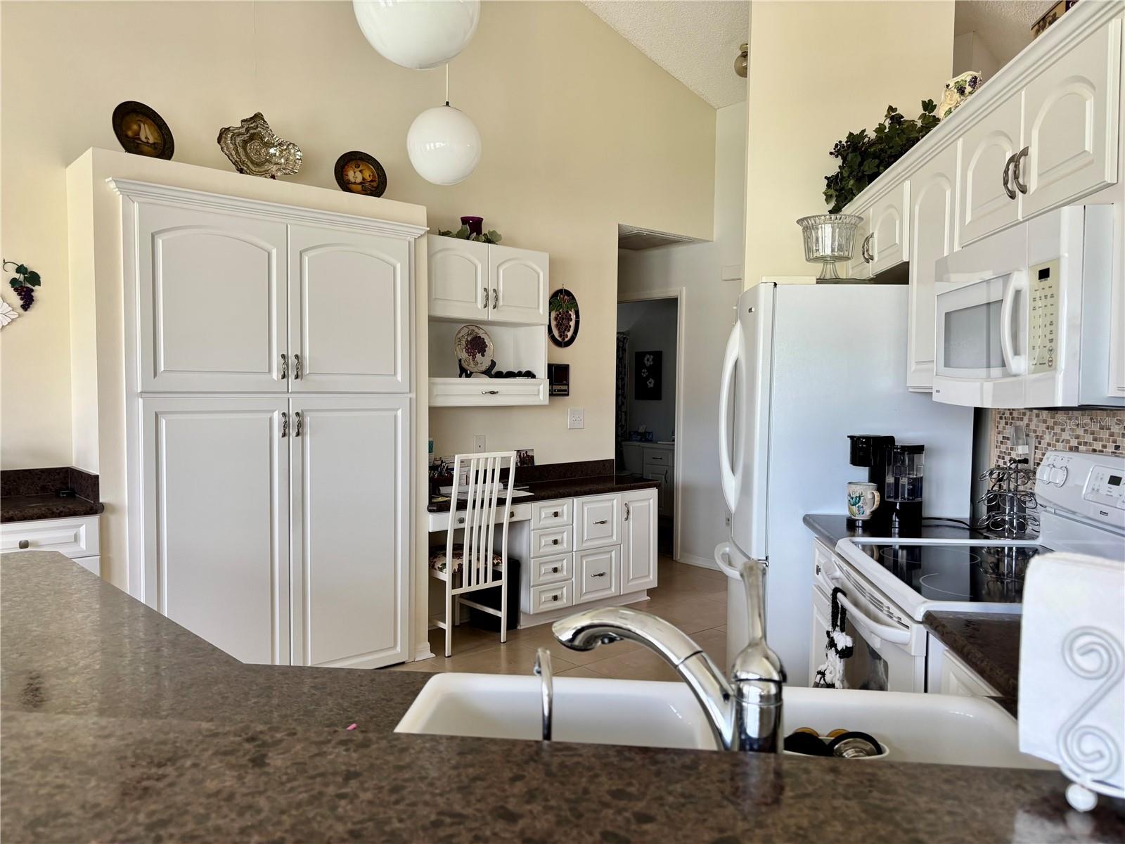 Image 12 of 35 For 2002 Del Webb Boulevard