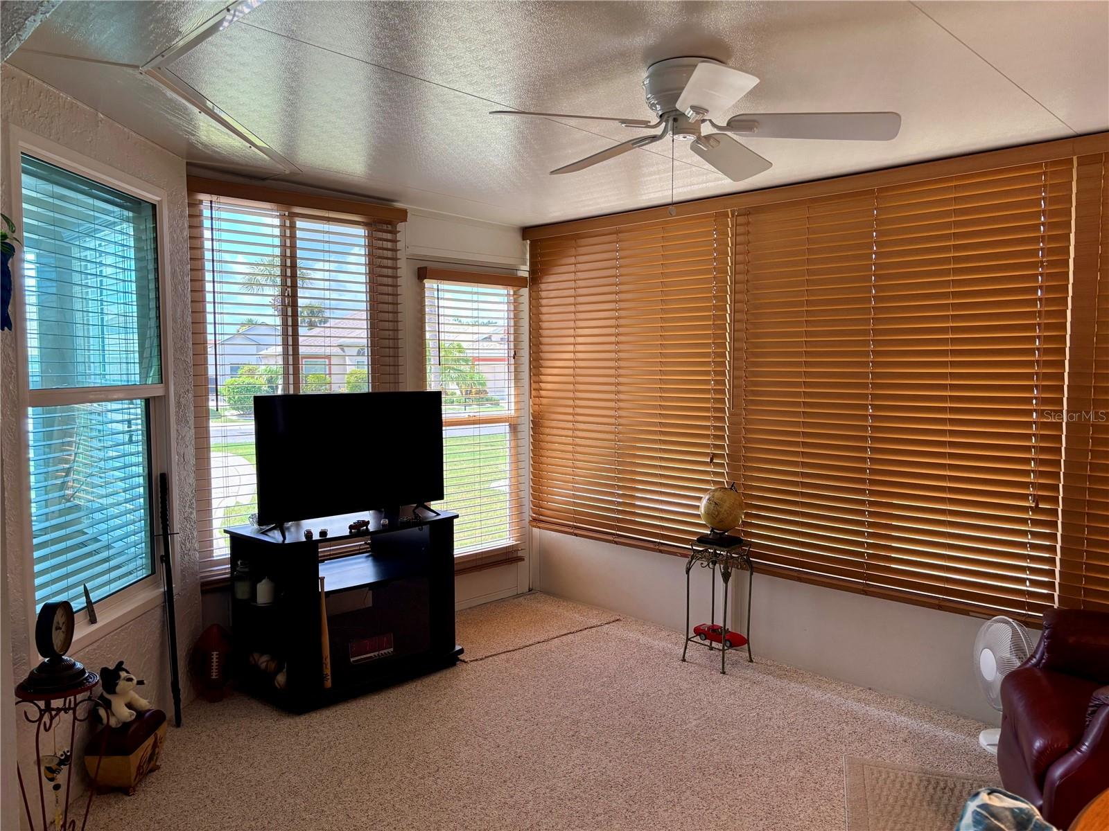 Image 21 of 35 For 2002 Del Webb Boulevard
