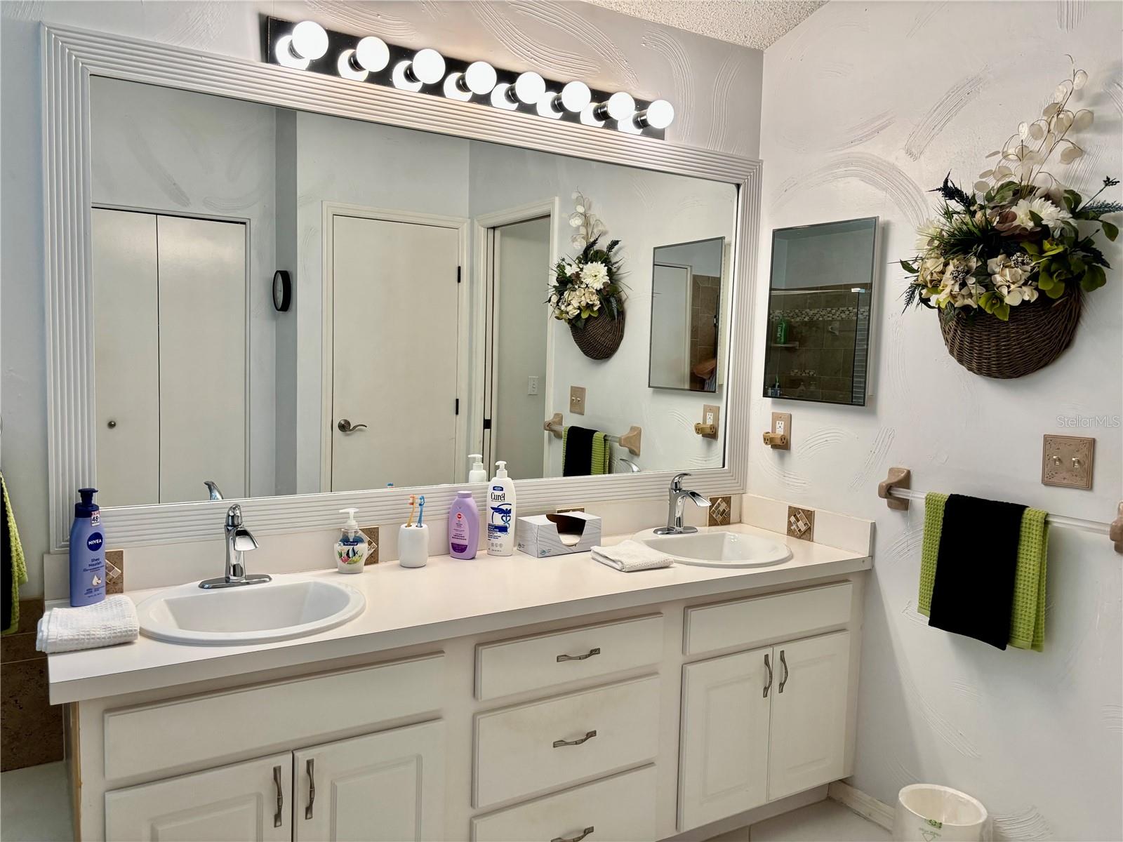 Image 28 of 35 For 2002 Del Webb Boulevard