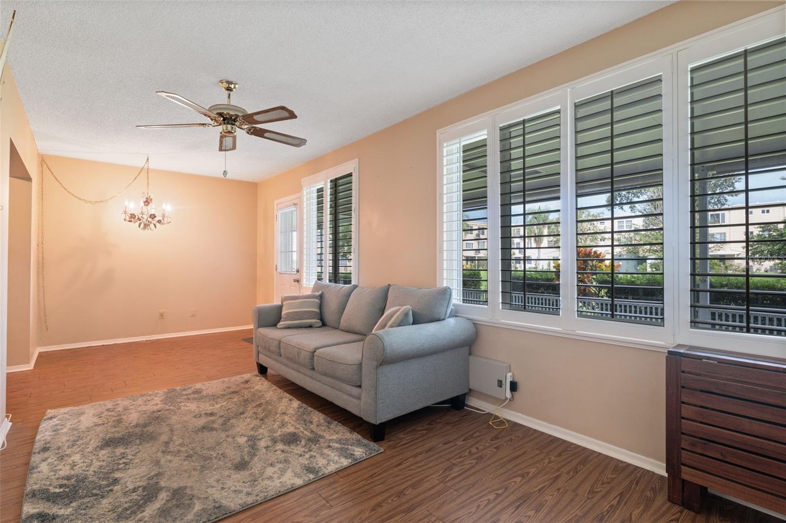 Image 13 of 31 For 2430 Florentine Way 6