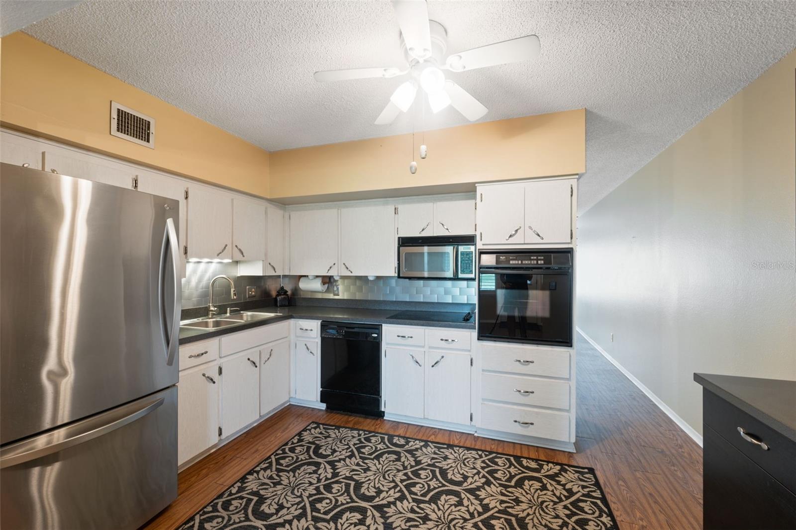 Image 8 of 31 For 2430 Florentine Way 6