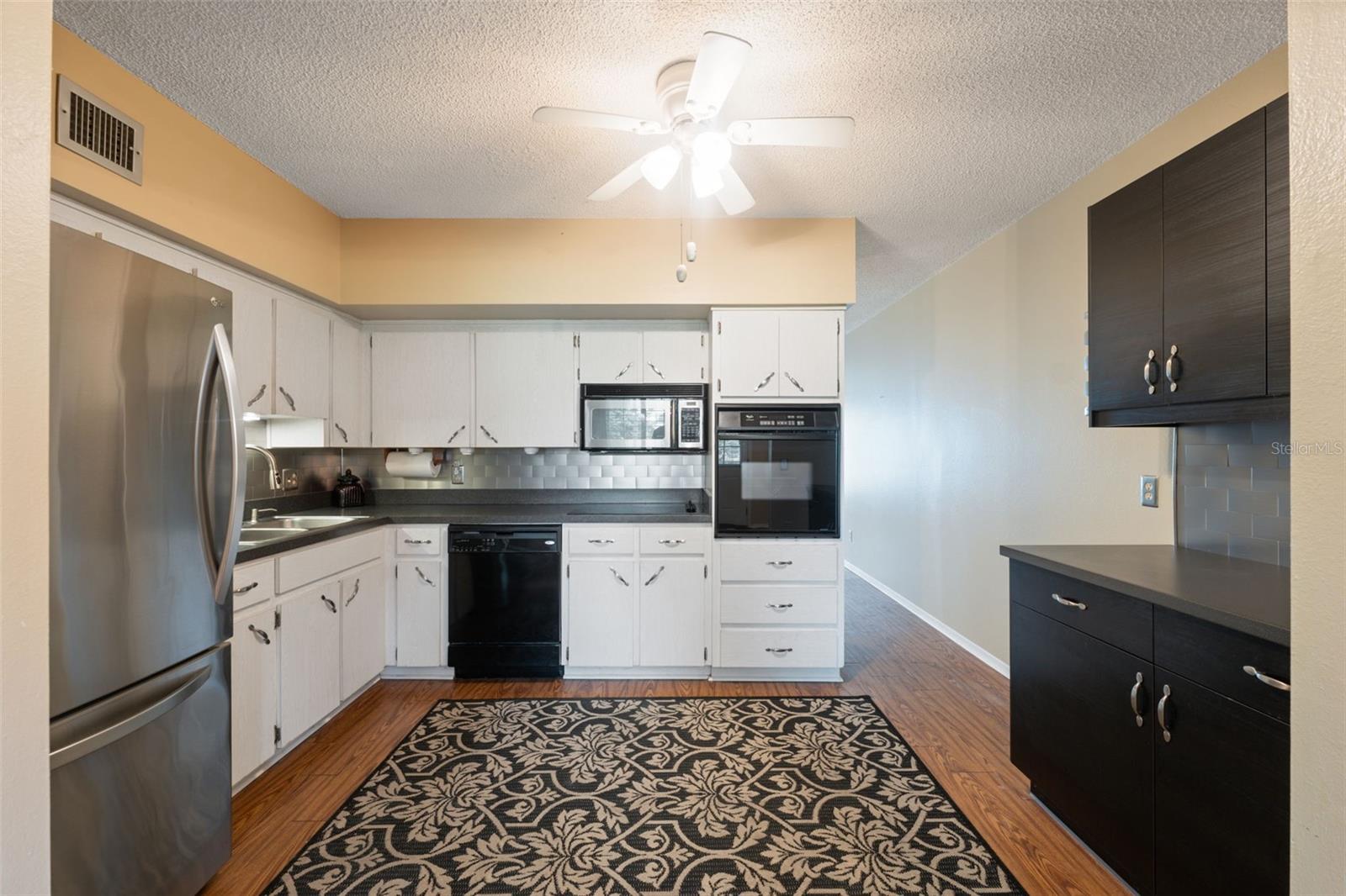 Image 9 of 31 For 2430 Florentine Way 6