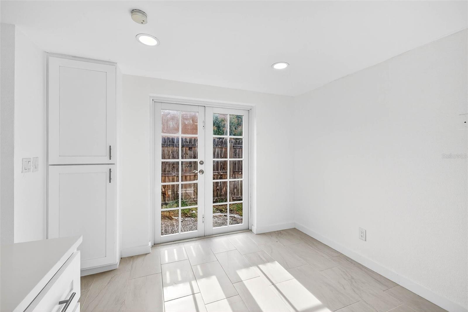 Image 19 of 61 For 6801 Faul Street
