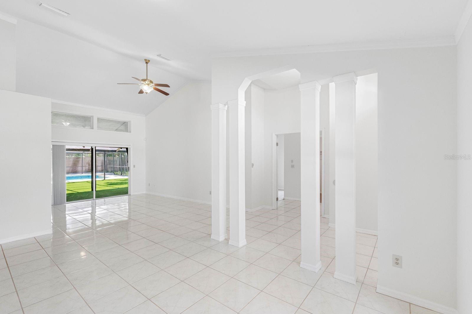 Image 5 of 96 For 5610 Pine Bay Drive