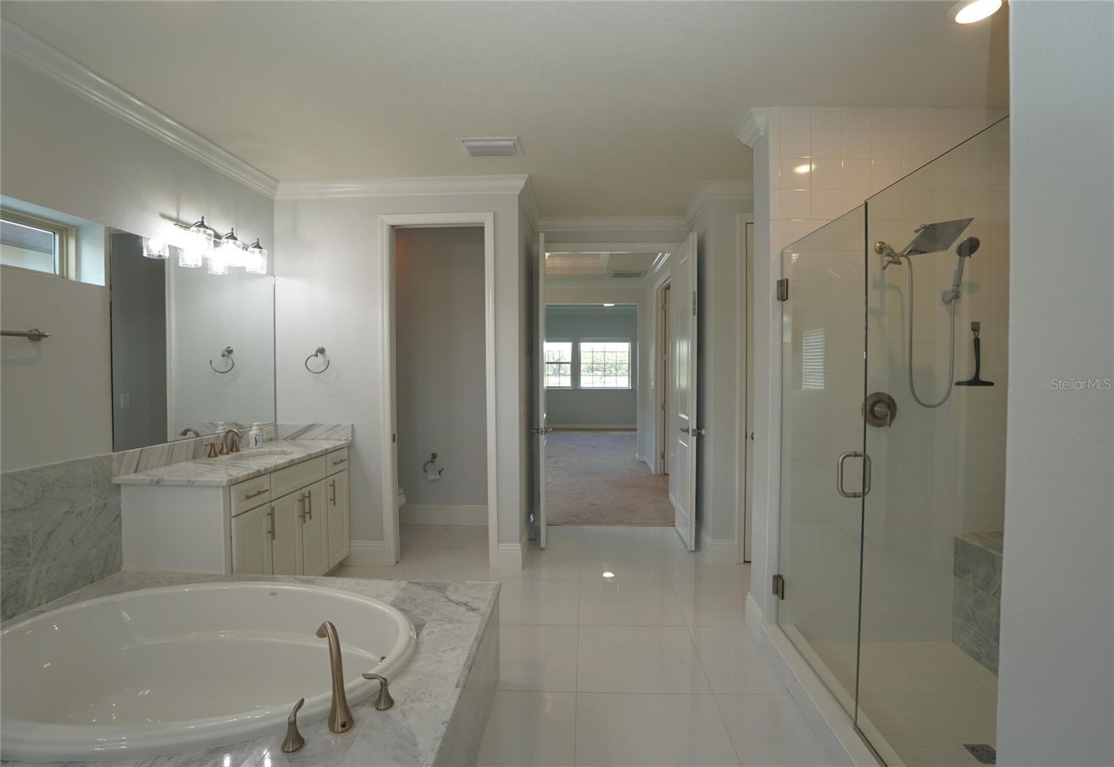 Image 28 of 44 For 18824 Birchwood Groves Drive