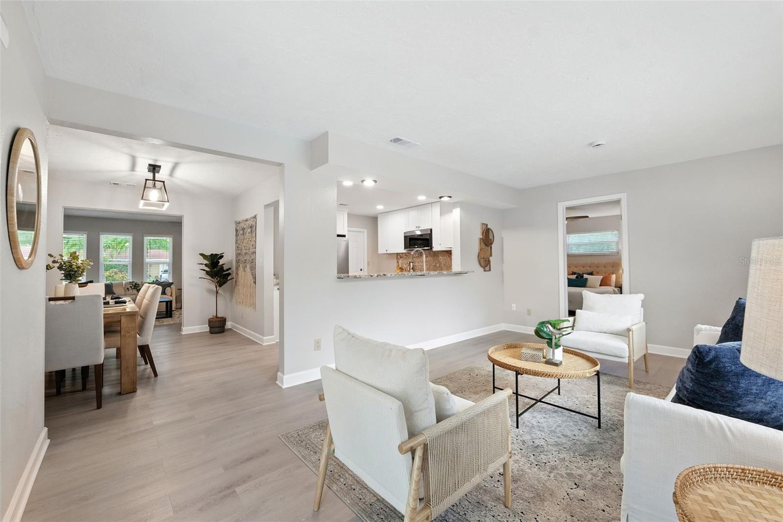 Image 18 of 46 For 13951 87th Avenue