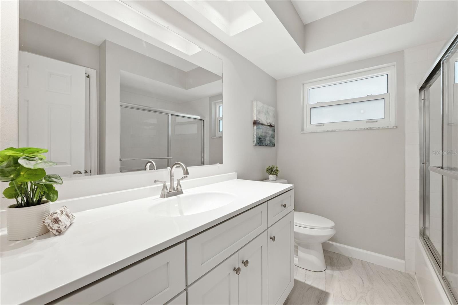 Image 30 of 46 For 13951 87th Avenue
