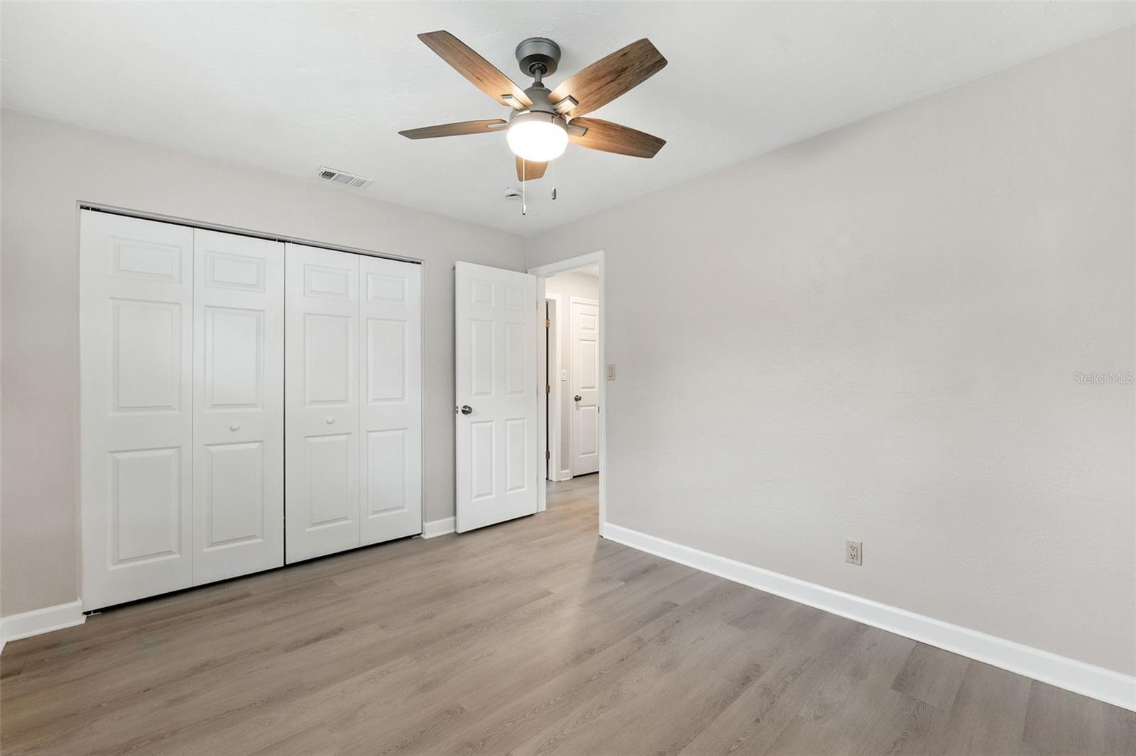 Image 32 of 46 For 13951 87th Avenue