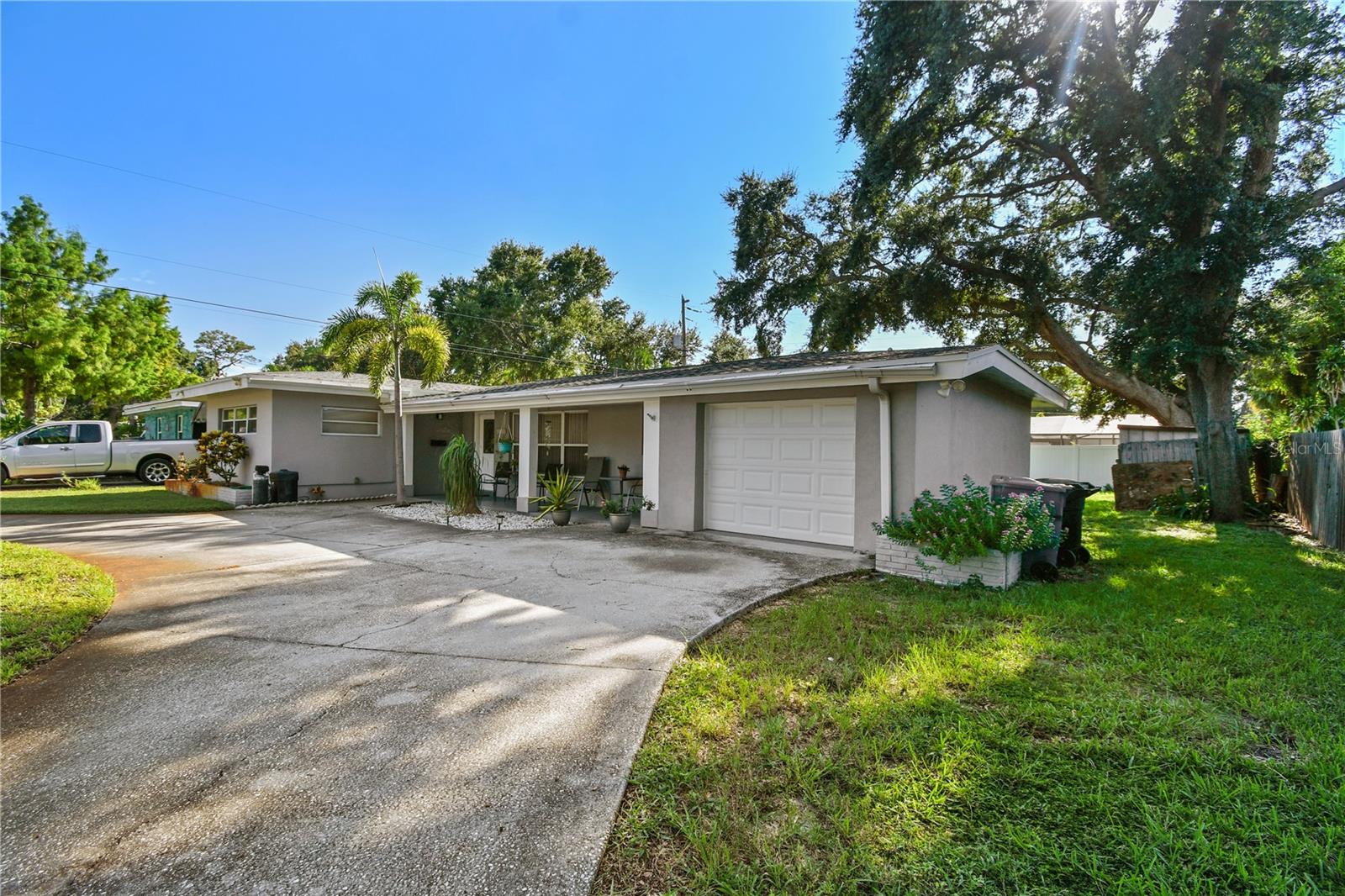 Image 3 of 60 For 5999 Grove Street S