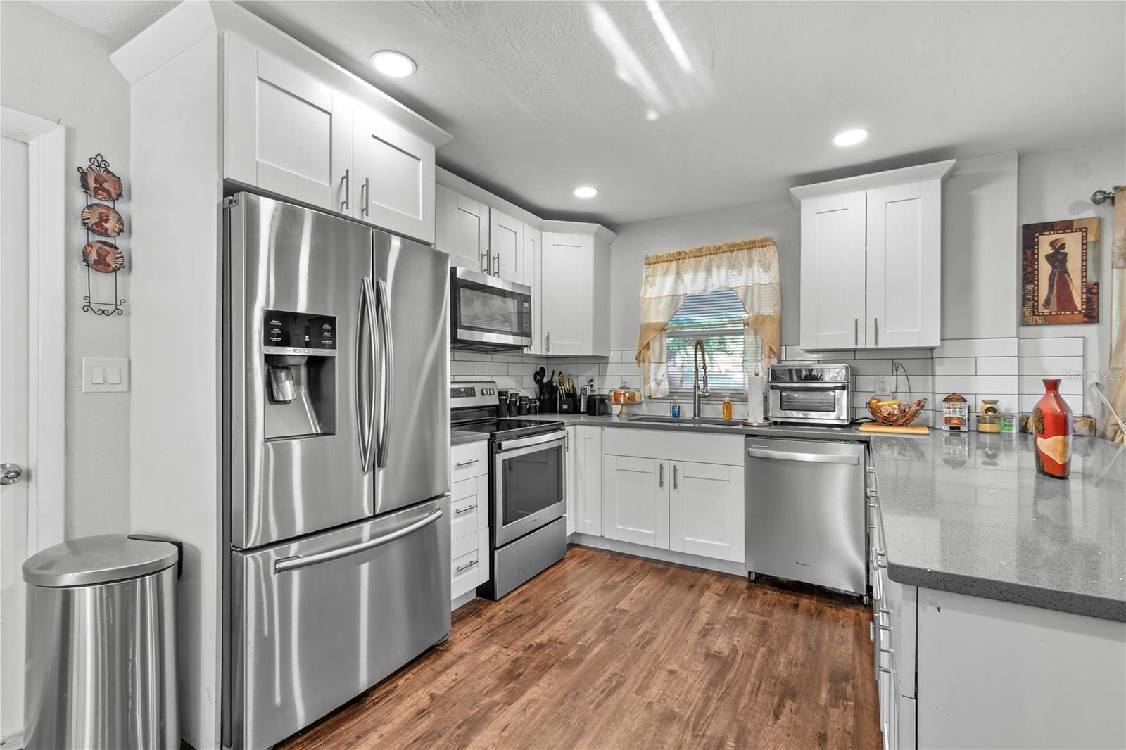 Image 31 of 60 For 5999 Grove Street S