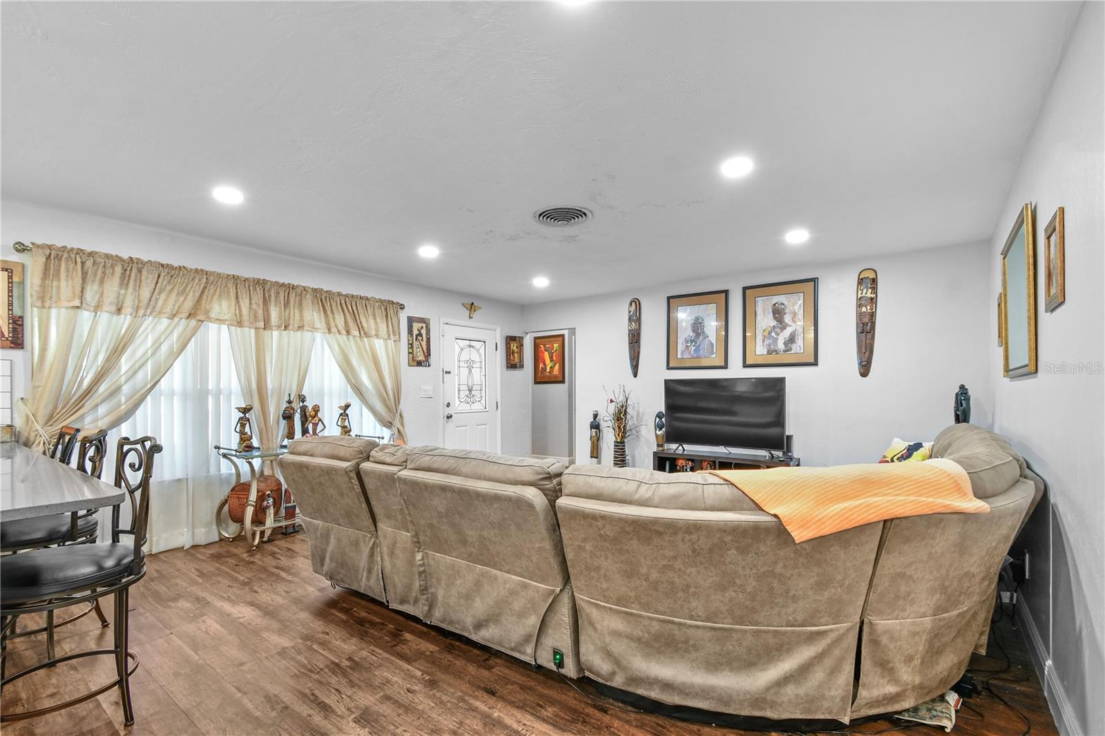 Image 39 of 60 For 5999 Grove Street S