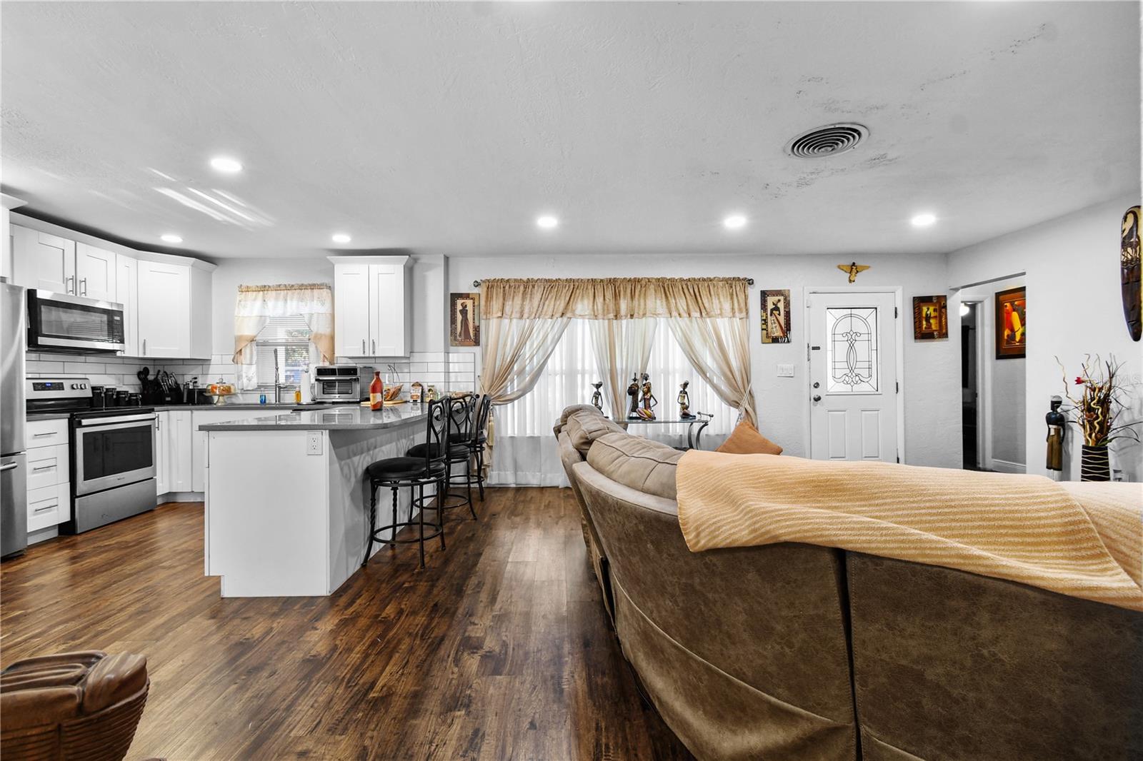 Image 47 of 60 For 5999 Grove Street S
