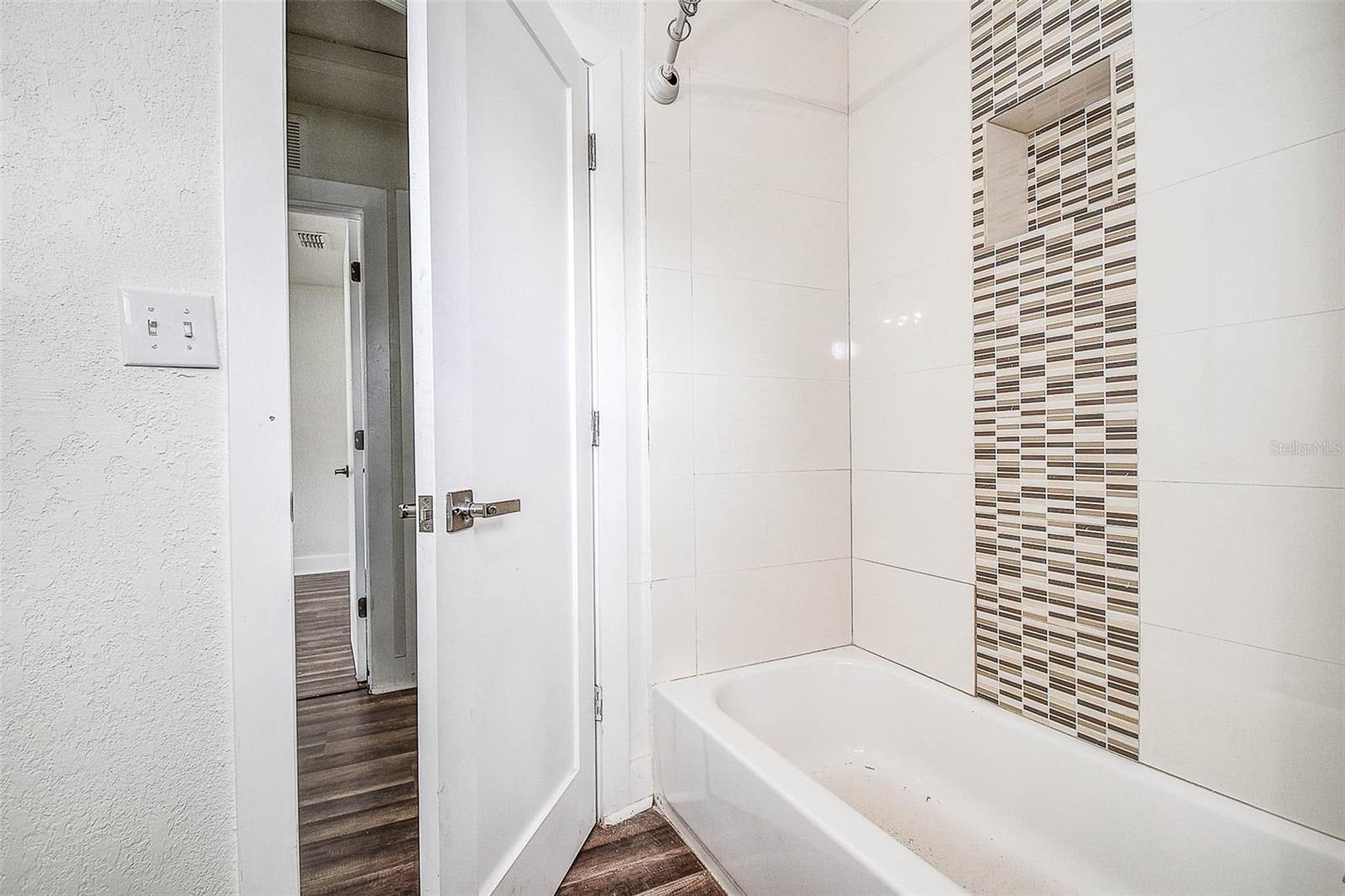 Image 25 of 40 For 2484 Bayshore Boulevard