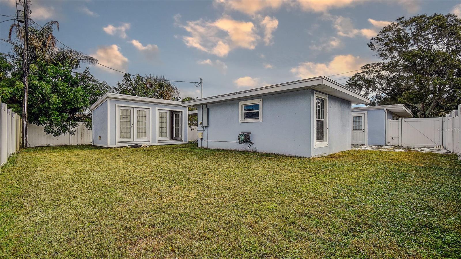 Image 29 of 40 For 2484 Bayshore Boulevard