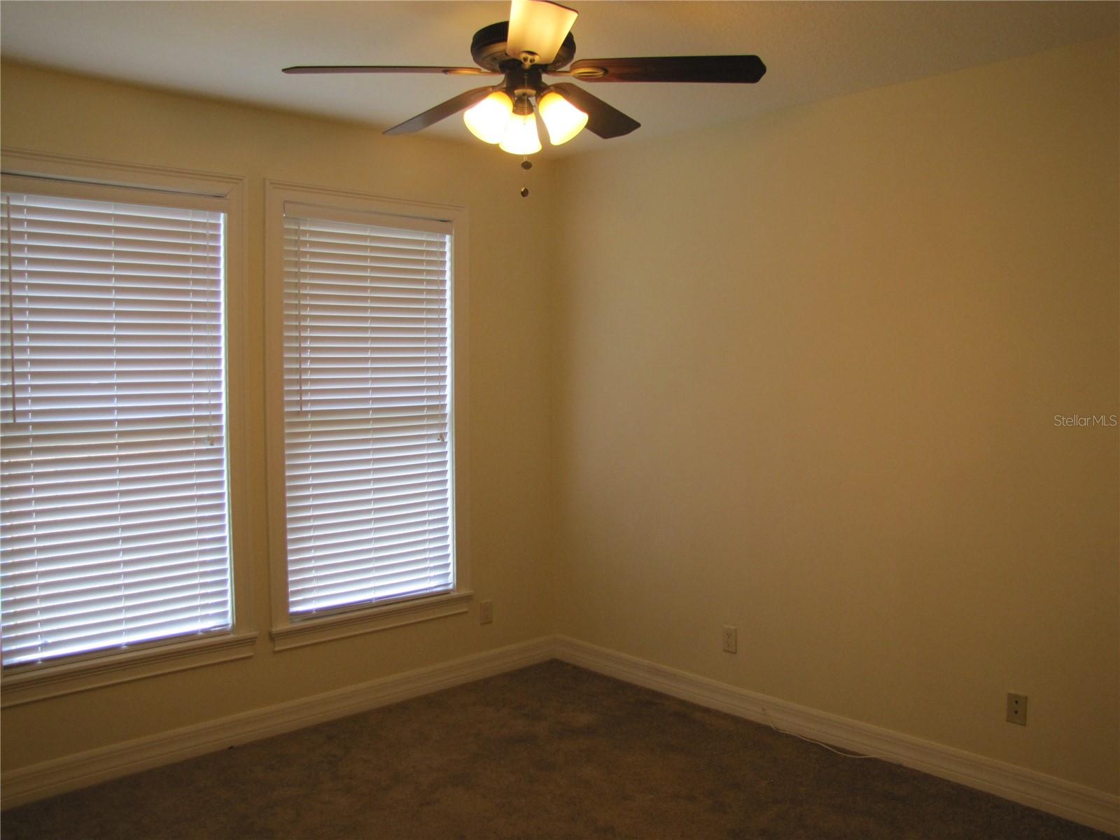 Image 8 of 12 For 405 Park Avenue