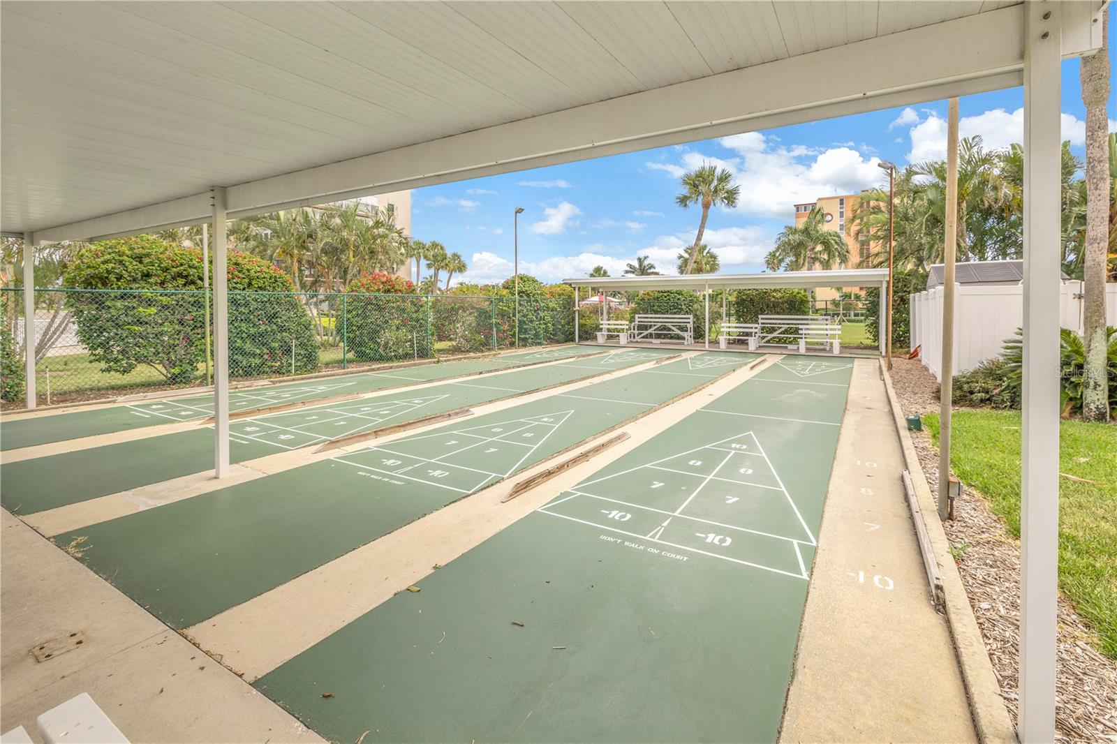 Image 35 of 44 For 7700 Sun Island Drive S 401