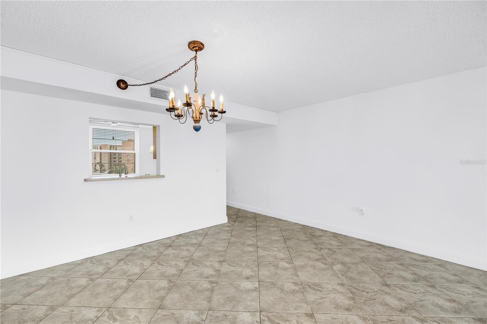 Image 7 of 44 For 7700 Sun Island Drive S 401