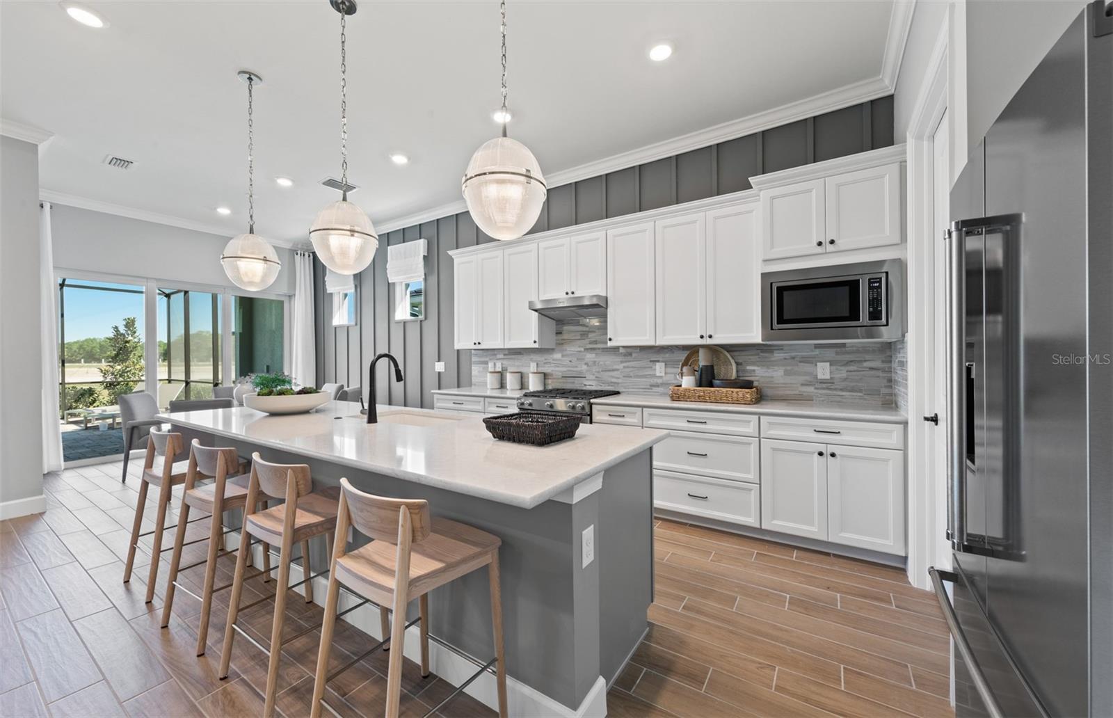 Image 8 of 47 For 10259 Beach Dune Drive