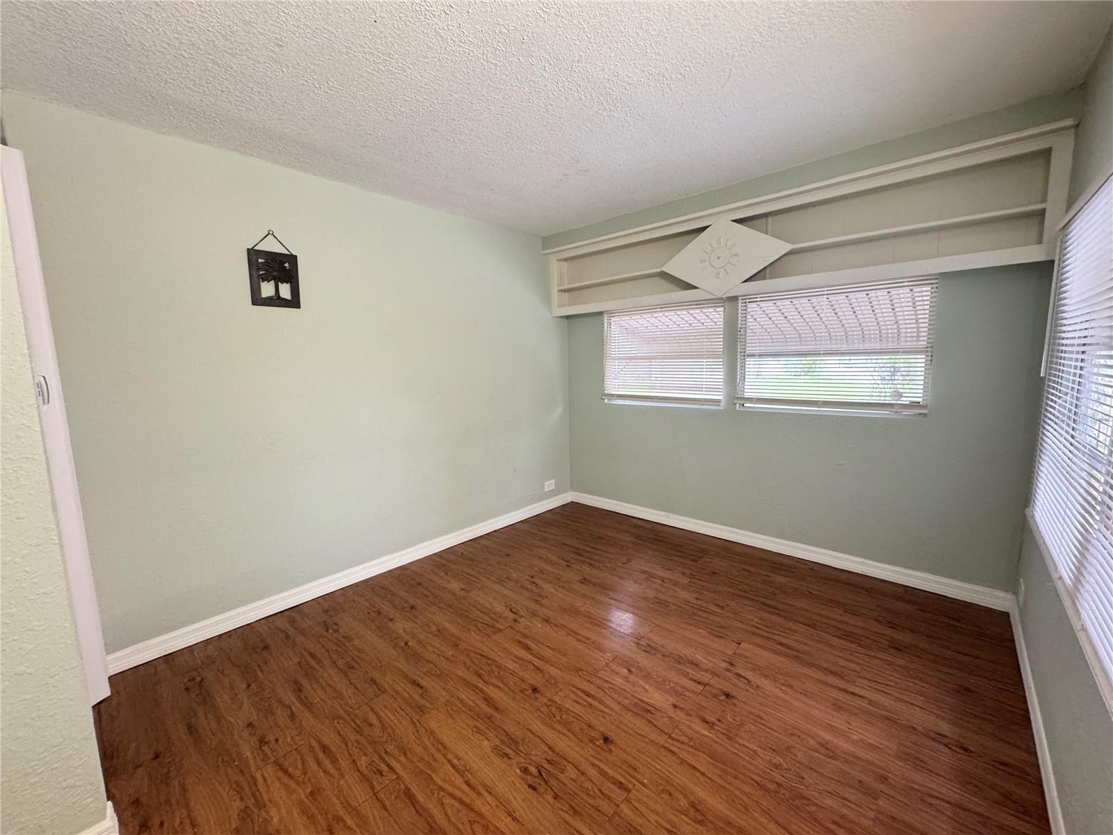 Image 10 of 23 For 14915 Old Dixie Highway