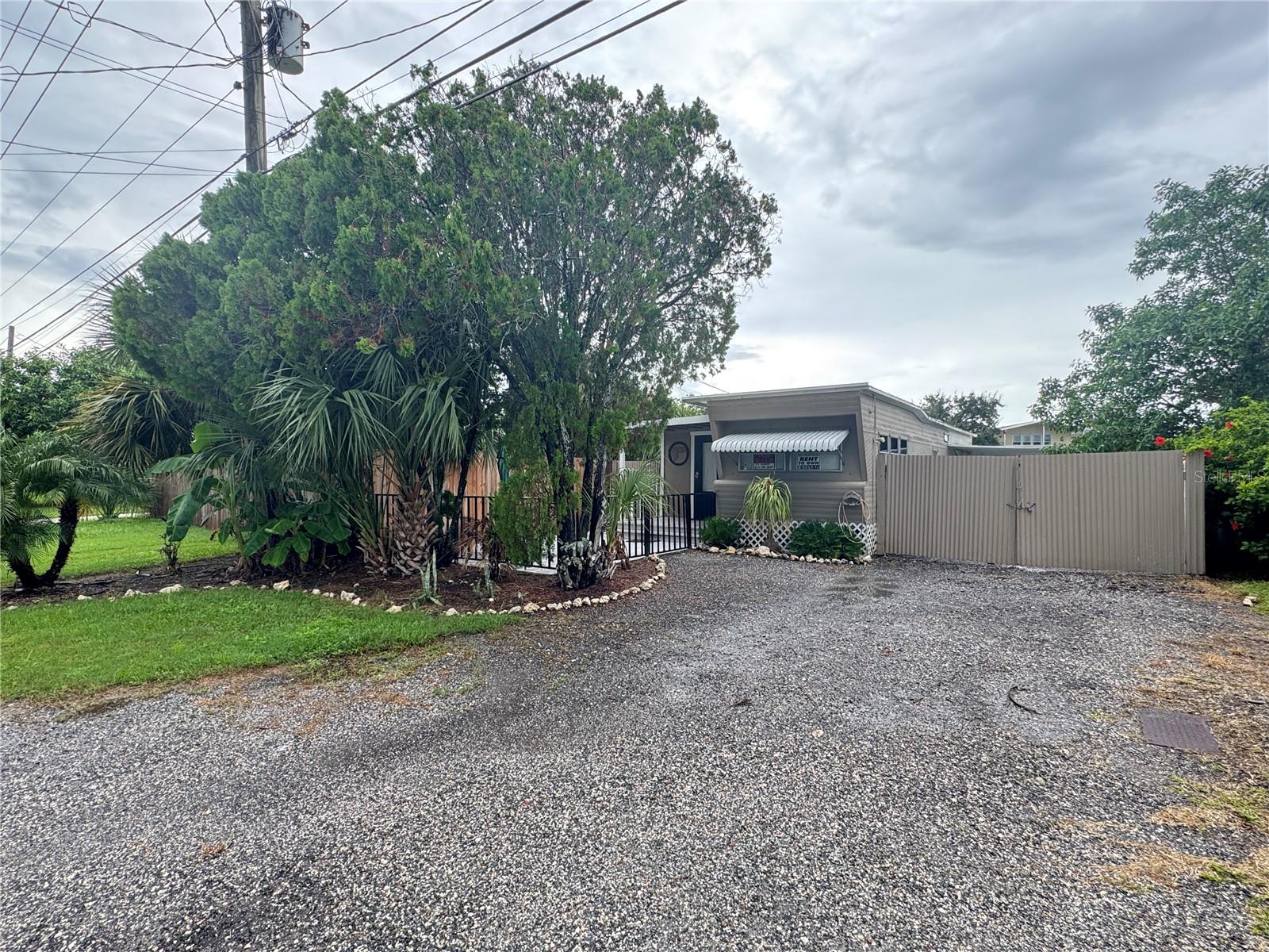 Image 2 of 23 For 14915 Old Dixie Highway