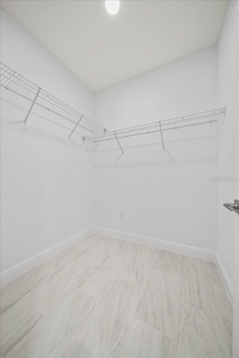Image 20 of 24 For 3350 Nancy Street W