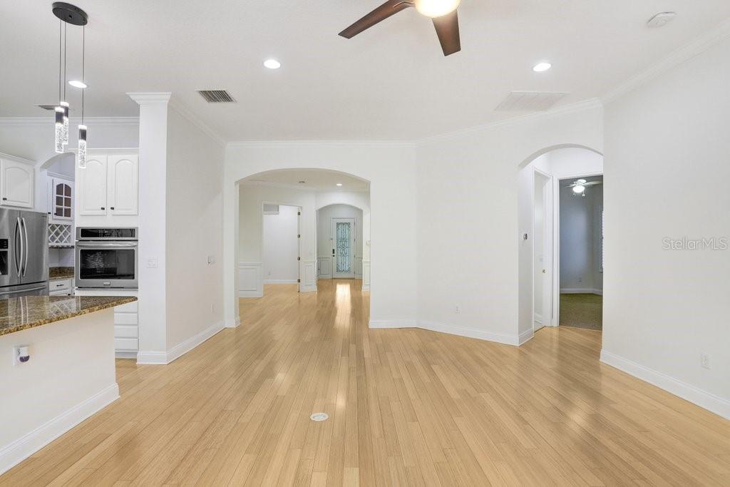 Image 19 of 41 For 11644 Meridian Point Drive