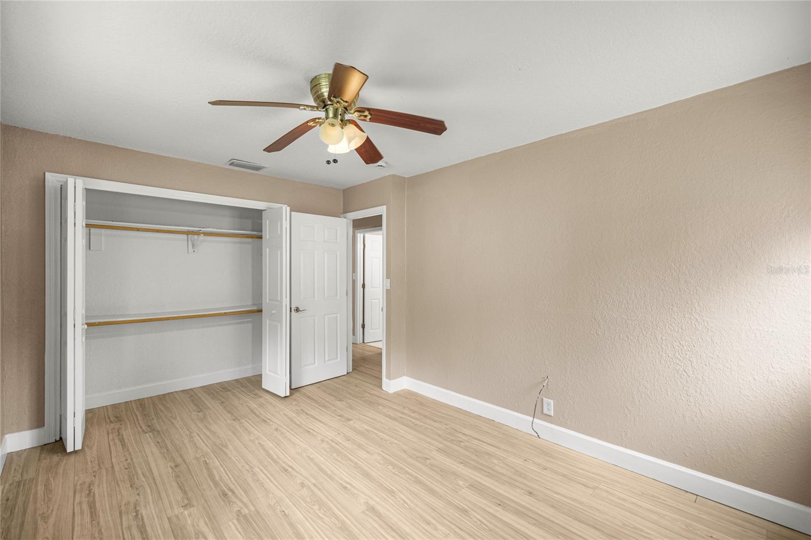 Listing photo id 19 for 2021 13th Avenue