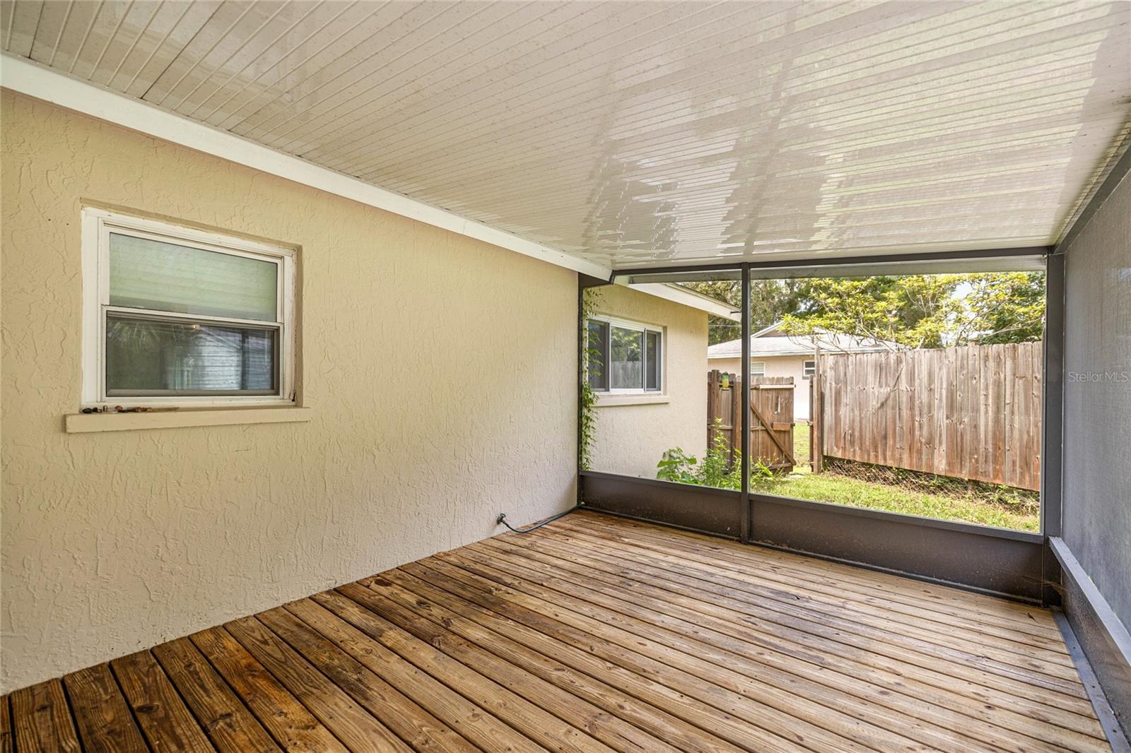 Listing photo id 21 for 2021 13th Avenue