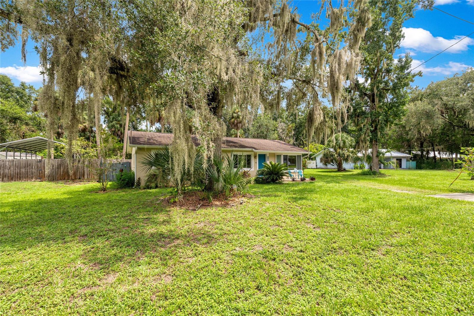 Listing photo id 23 for 2021 13th Avenue