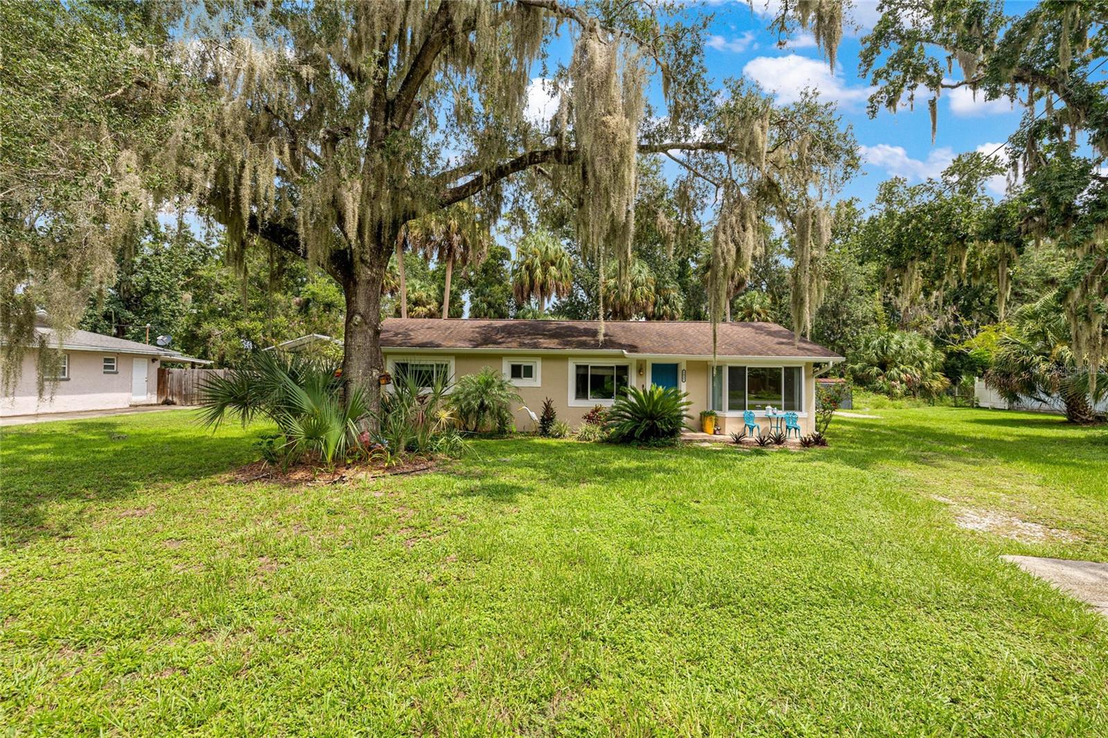 Listing photo id 24 for 2021 13th Avenue