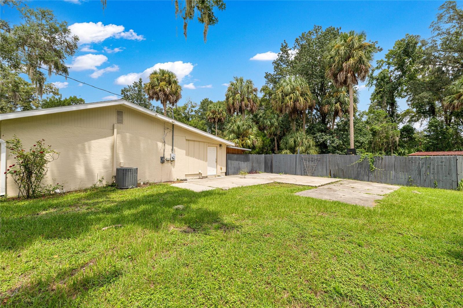 Listing photo id 26 for 2021 13th Avenue