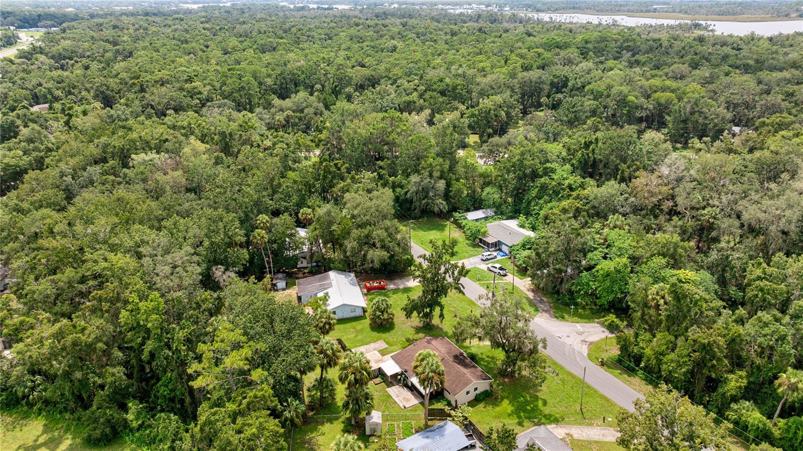 Listing photo id 31 for 2021 13th Avenue