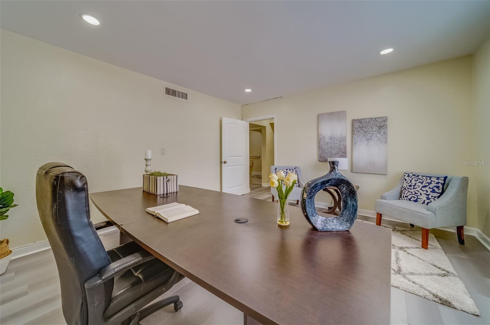 Image 4 of 15 For 1275 Cleveland Street B