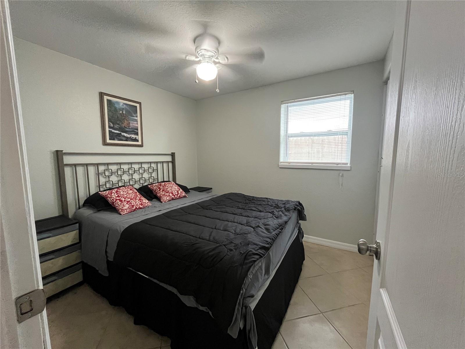Image 14 of 23 For 14982 Edgewater Circle