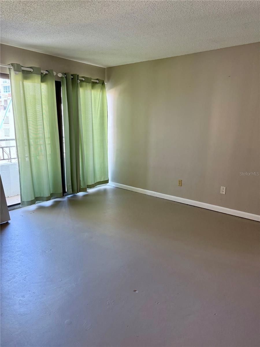 Image 17 of 34 For 855 Bayway Boulevard 404