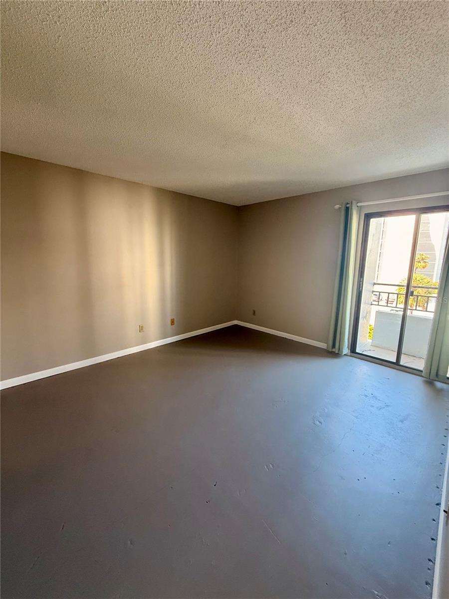 Image 18 of 34 For 855 Bayway Boulevard 404