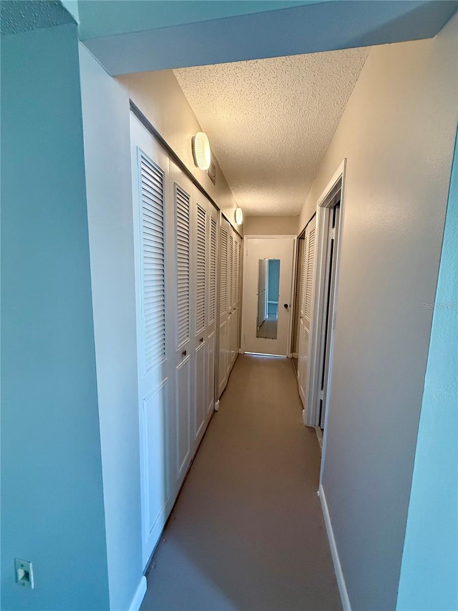 Image 19 of 34 For 855 Bayway Boulevard 404