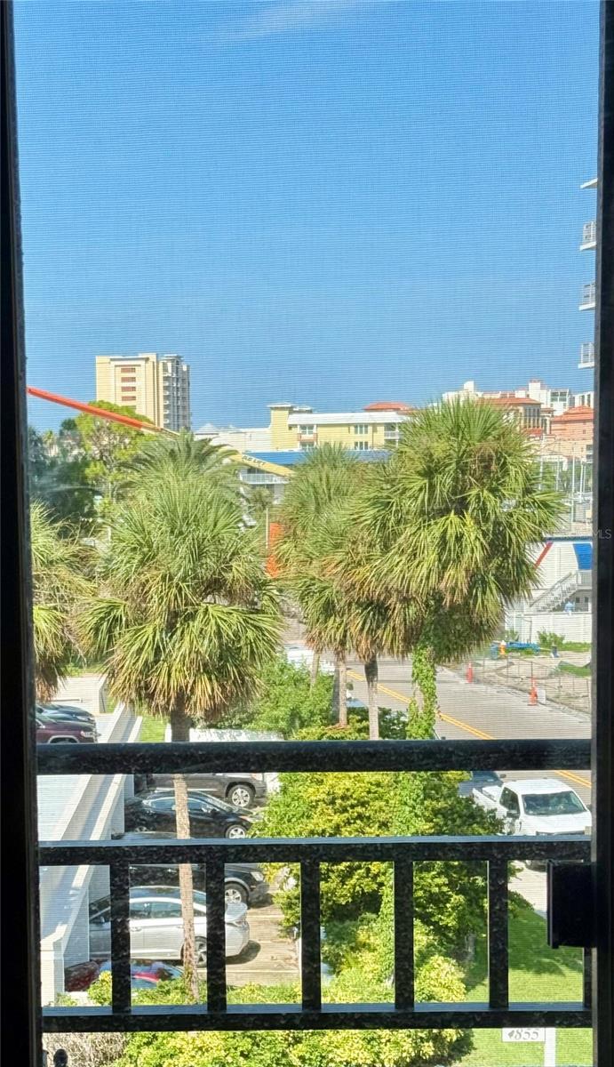 Image 21 of 34 For 855 Bayway Boulevard 404