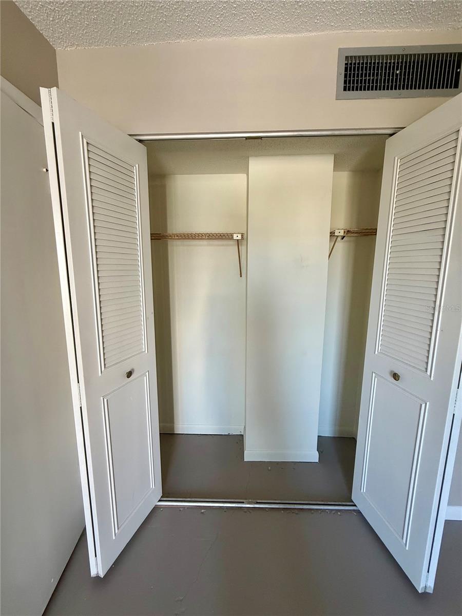 Image 25 of 34 For 855 Bayway Boulevard 404