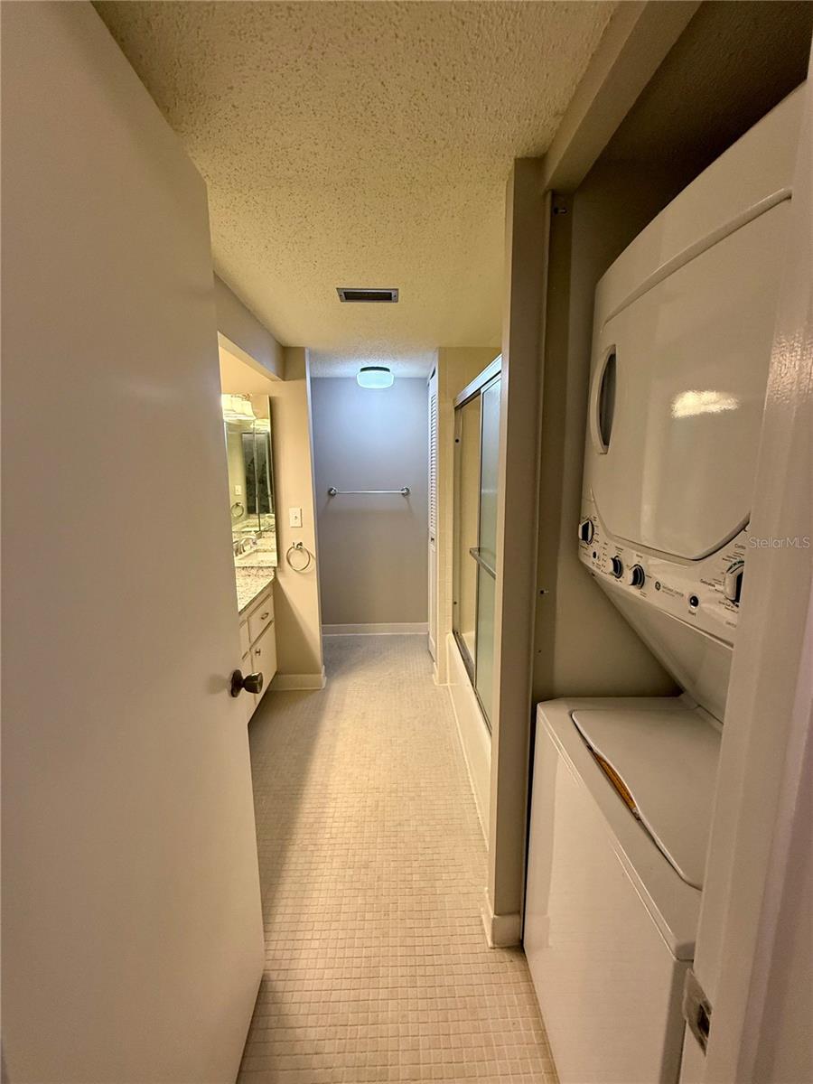 Image 26 of 34 For 855 Bayway Boulevard 404