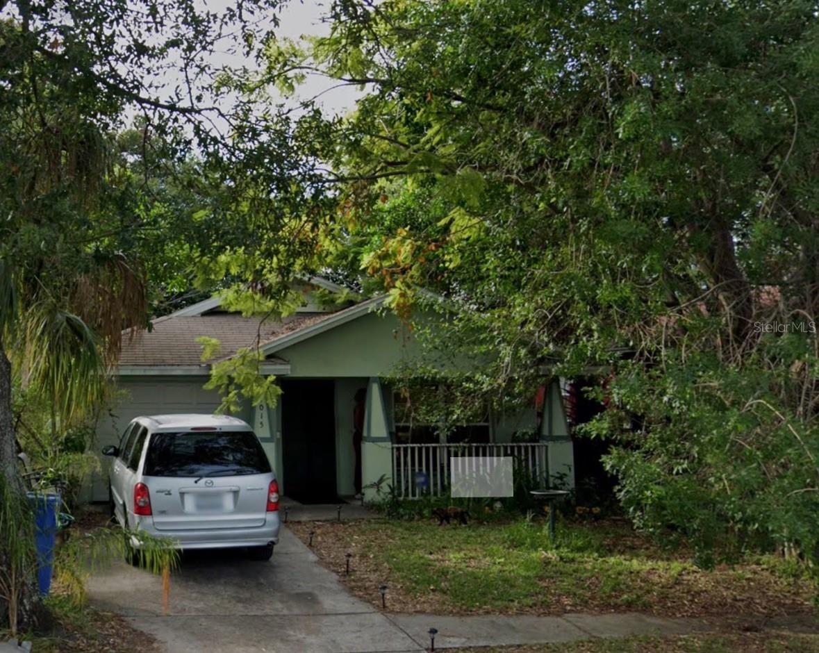 Listing Details for 1016 Queen Street S, ST PETERSBURG, FL 33712