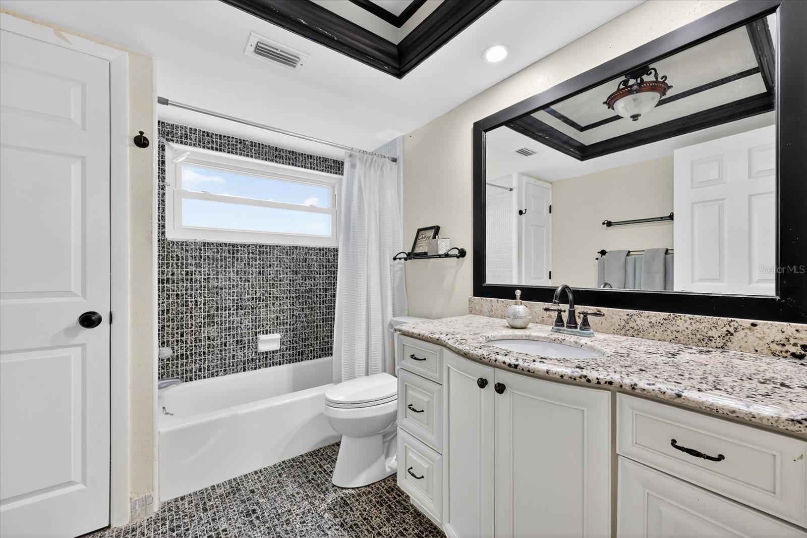 Image 19 of 36 For 5020 Brittany Drive S 322