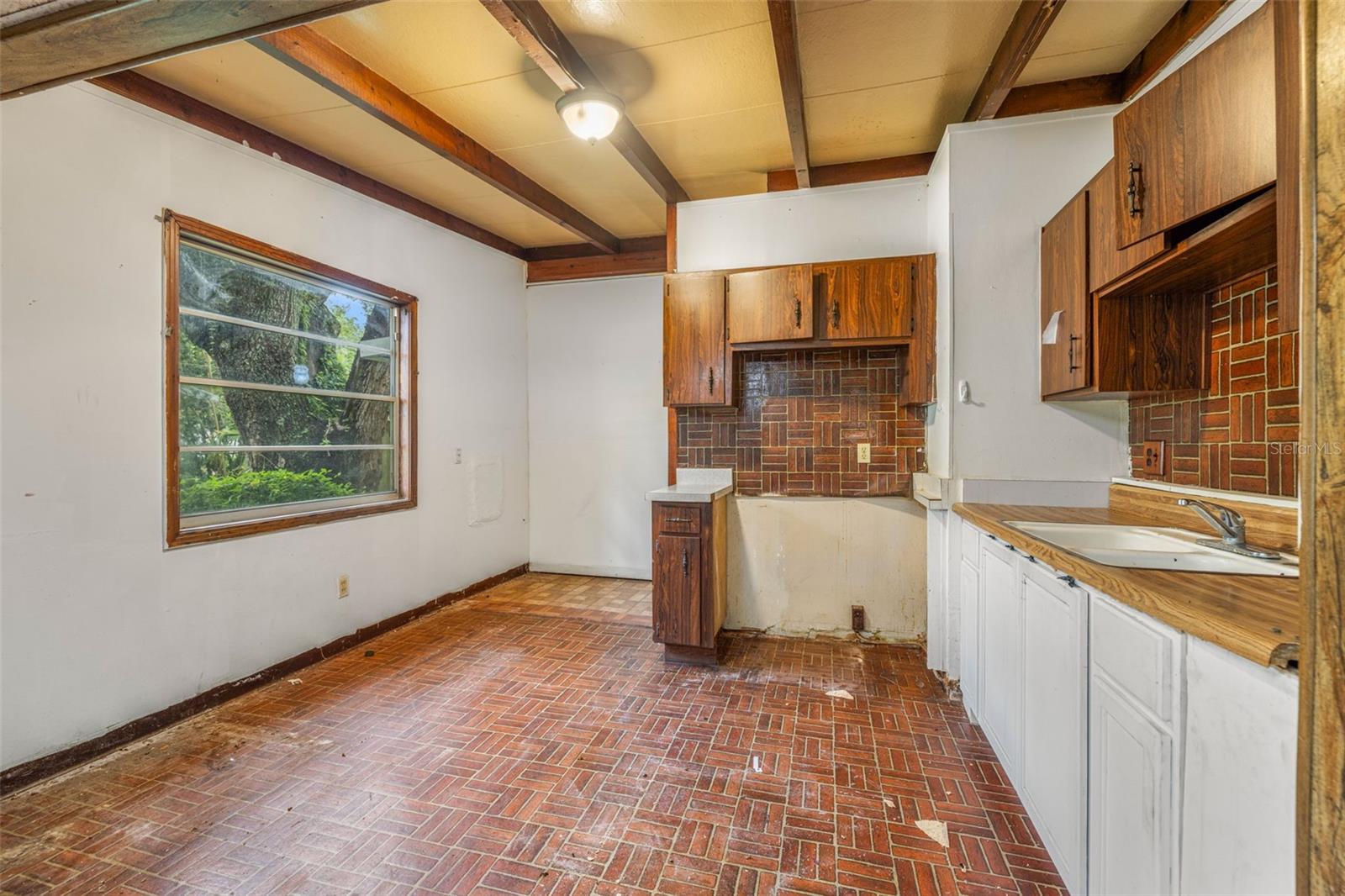 Image 12 of 30 For 8307 Ogontz Avenue