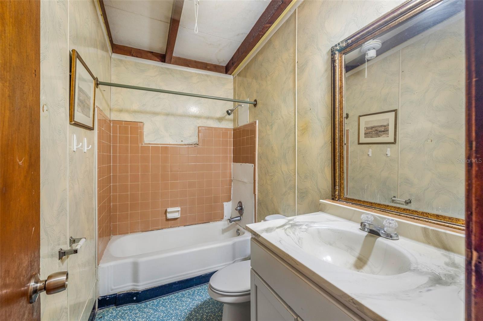 Image 16 of 30 For 8307 Ogontz Avenue